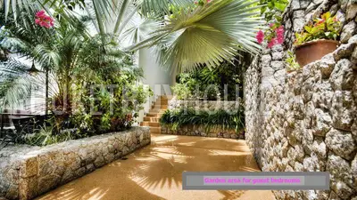 SUR6940: Luxury Villa for Sale in Surin Beach Area. Fotoğraf #14