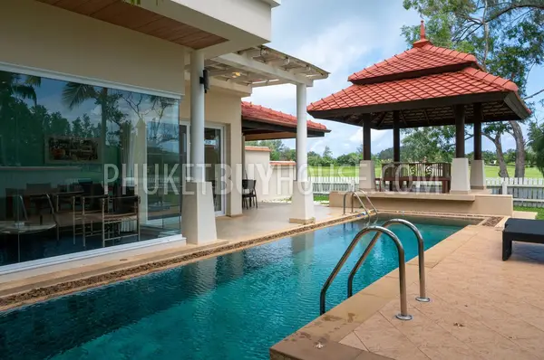 BAN22287: Elegant Two-Story 3BR Home with Stunning Golf Course and Lake Views for Sale in Bang Tao. Fotoğraf #35