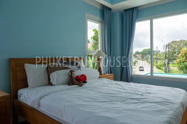 BAN22287: Elegant Two-Story 3BR Home with Stunning Golf Course and Lake Views for Sale in Bang Tao. Fotoğraf #21