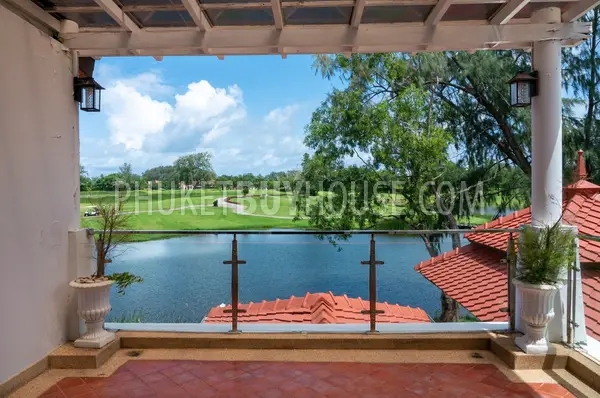 BAN22287: Elegant Two-Story 3BR Home with Stunning Golf Course and Lake Views for Sale in Bang Tao. Fotoğraf #46