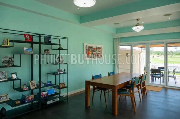 BAN22287: Elegant Two-Story 3BR Home with Stunning Golf Course and Lake Views for Sale in Bang Tao. Fotoğraf #10