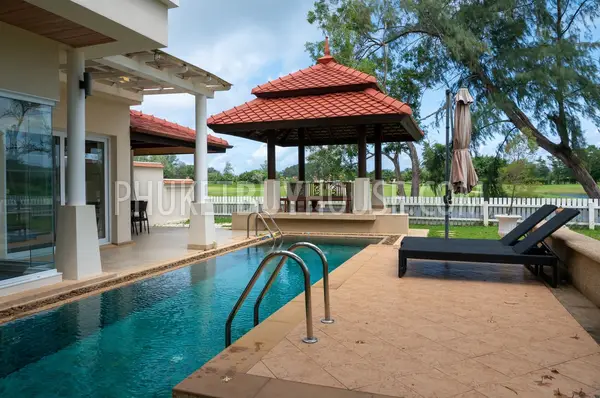 BAN22287: Elegant Two-Story 3BR Home with Stunning Golf Course and Lake Views for Sale in Bang Tao. Fotoğraf #40