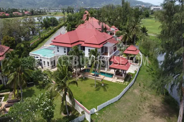 BAN22287: Elegant Two-Story 3BR Home with Stunning Golf Course and Lake Views for Sale in Bang Tao. Fotoğraf #58