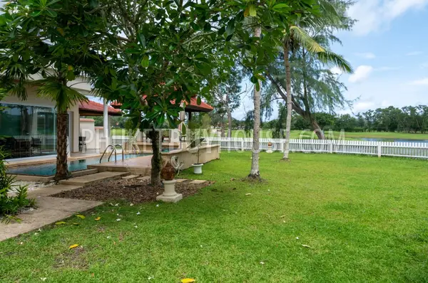 BAN22287: Elegant Two-Story 3BR Home with Stunning Golf Course and Lake Views for Sale in Bang Tao. Fotoğraf #57