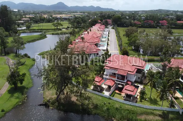 BAN22287: Elegant Two-Story 3BR Home with Stunning Golf Course and Lake Views for Sale in Bang Tao. Fotoğraf #50