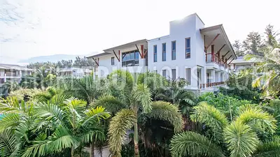 NAT5953: Splendid Apartment just 50 meters from Nai Thon Beach. Photo #4
