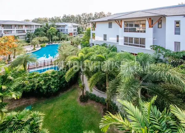 NAT5953: Splendid Apartment just 50 meters from Nai Thon Beach. Photo #3