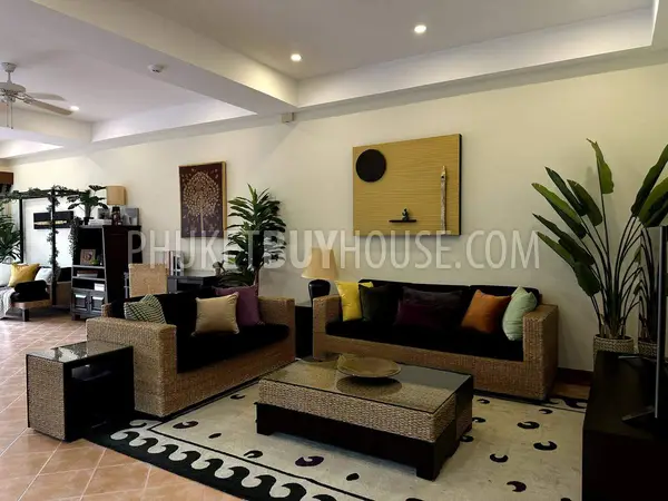 LAG22300: A Dream Villa in the Laguna Region with Private Pool and Golf Views for Sale. Photo #6
