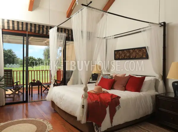 LAG22300: A Dream Villa in the Laguna Region with Private Pool and Golf Views for Sale. Photo #8