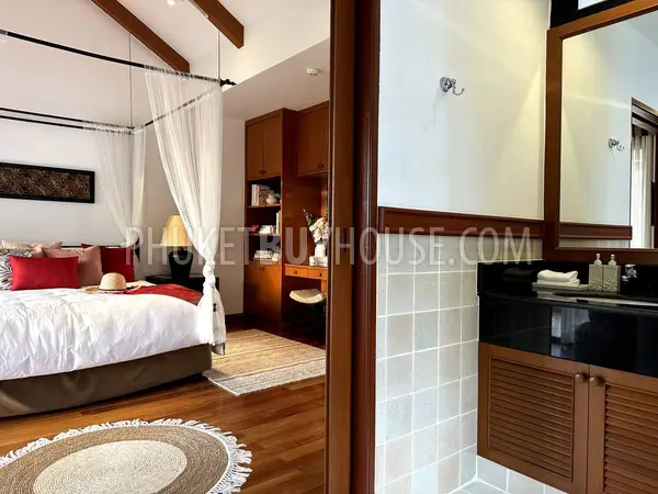 LAG22300: A Dream Villa in the Laguna Region with Private Pool and Golf Views for Sale. Photo #9