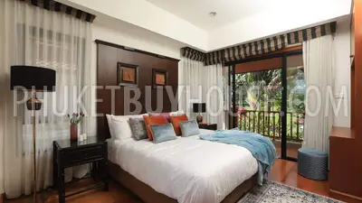 LAG22300: A Dream Villa in the Laguna Region with Private Pool and Golf Views for Sale. Photo #11