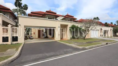 LAG22300: A Dream Villa in the Laguna Region with Private Pool and Golf Views for Sale. Photo #16