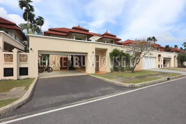 LAG22300: A Dream Villa in the Laguna Region with Private Pool and Golf Views for Sale. Photo #16