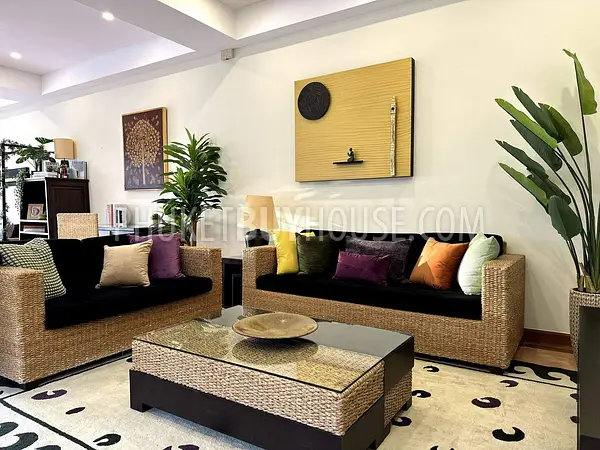 LAG22300: A Dream Villa in the Laguna Region with Private Pool and Golf Views for Sale. Photo #23