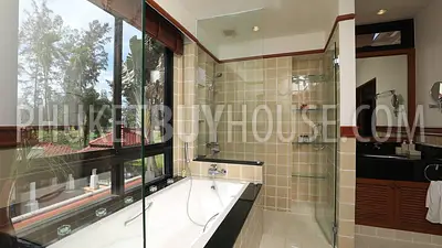 LAG22300: A Dream Villa in the Laguna Region with Private Pool and Golf Views for Sale. Photo #37