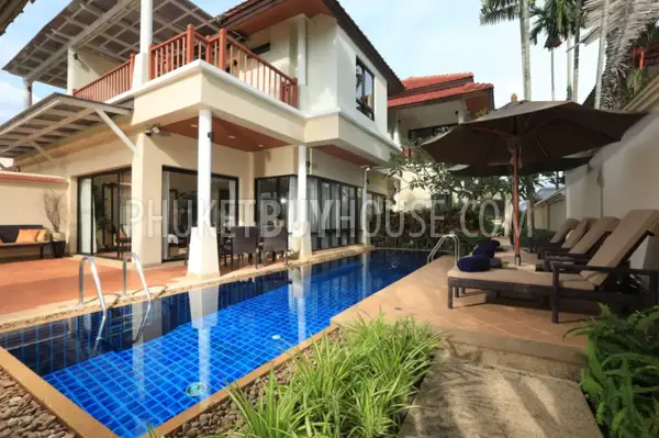 LAG22300: A Dream Villa in the Laguna Region with Private Pool and Golf Views for Sale. Photo #7