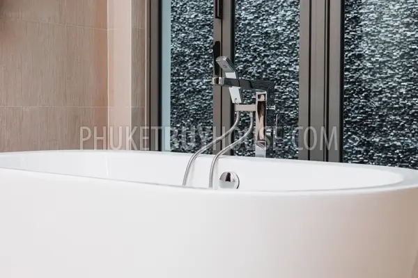 BAN22301: Stunning 3-Bedroom Villa in Phuket, Bang Tao for Sale and Ready to move in. Photo #12