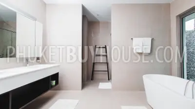 BAN22301: Stunning 3-Bedroom Villa in Phuket, Bang Tao for Sale and Ready to move in. Fotoğraf #54