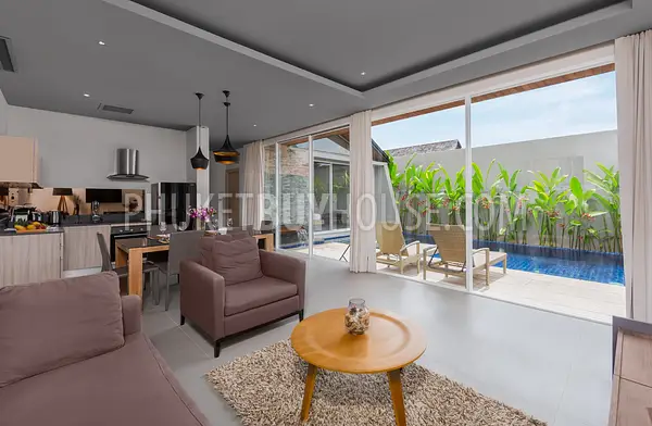 LAY22323: An Elegant 3-Bedroom Villa with Private Pool in Layan, Phuket. Photo #6