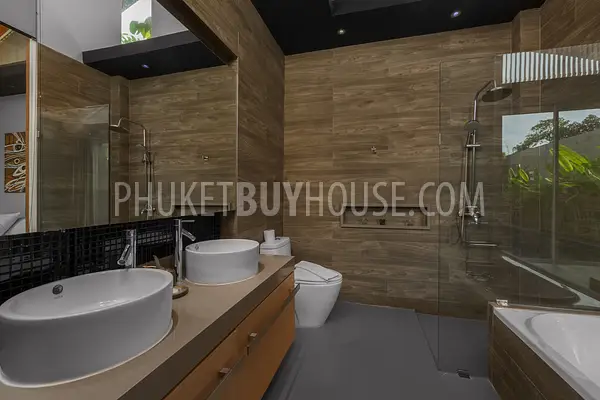 LAY22323: An Elegant 3-Bedroom Villa with Private Pool in Layan, Phuket. Photo #26