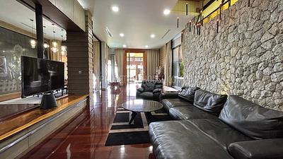 KAR6975: Luxury Villa for Sale in Karon Beach. Photo #32