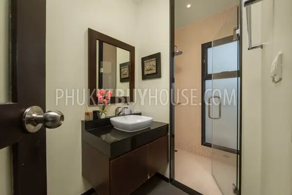 RAW22328: Charming 3-Bedroom Villa in Rawai, Phuket. Photo #14