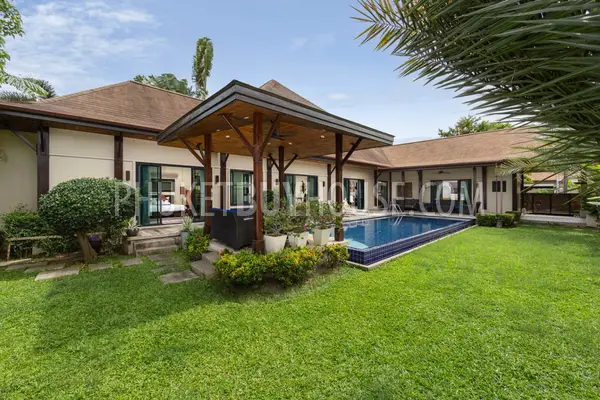RAW22328: Charming 3-Bedroom Villa in Rawai, Phuket. Photo #2