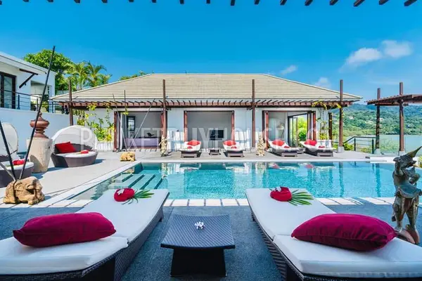 TAL6978: Luxury Villa for Sale in Thalang. Photo #10