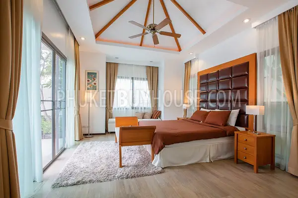 NAI22331: Modern Poolside 3 Bedroom Villa in with Spacious Open Design for Sale in Nai Harn. Photo #25