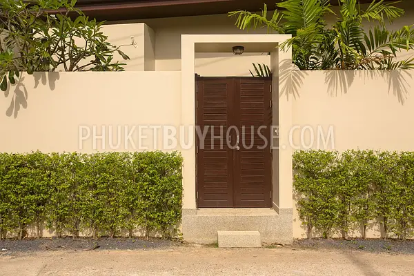 NAI22331: Modern Poolside 3 Bedroom Villa in with Spacious Open Design for Sale in Nai Harn. Photo #15