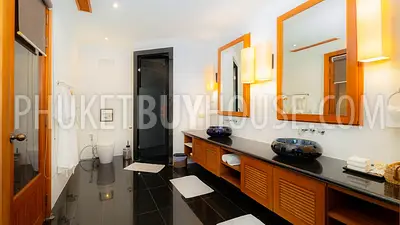 SUR22341: Breathtaking Sea View 5-Bedroom Villa for Sale in Surin Beach, Phuket. Fotoğraf #25