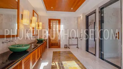 SUR22341: Breathtaking Sea View 5-Bedroom Villa for Sale in Surin Beach, Phuket. Fotoğraf #28