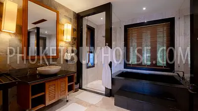 SUR22341: Breathtaking Sea View 5-Bedroom Villa for Sale in Surin Beach, Phuket. Fotoğraf #56