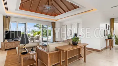 LAY22342: Exquisite Oceanfront Villa with Panoramic Sea Views and Luxurious Amenities in Layan. Fotoğraf #3