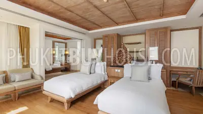 LAY22342: Exquisite Oceanfront Villa with Panoramic Sea Views and Luxurious Amenities in Layan. Fotoğraf #25