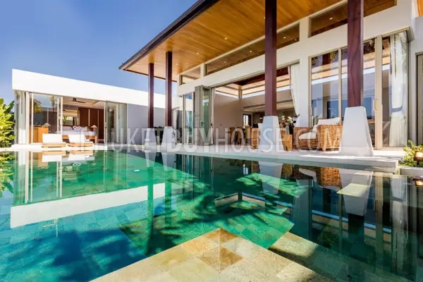 BAN7101: Balinese Style 4-Bedroom Villas in Bang Tao Area. Photo #11