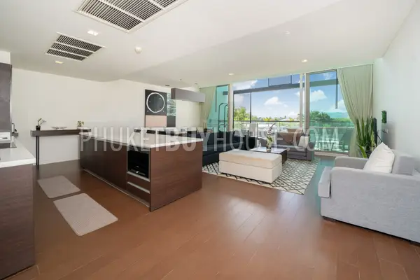 LAG22347: 2-Bedroom Loft with Scenic Views and Modern Amenities for Sale in Laguna. Photo #21