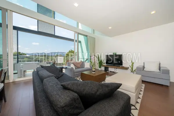 LAG22347: 2-Bedroom Loft with Scenic Views and Modern Amenities for Sale in Laguna. Photo #38
