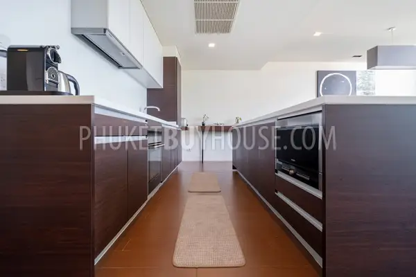 LAG22347: 2-Bedroom Loft with Scenic Views and Modern Amenities for Sale in Laguna. Photo #16
