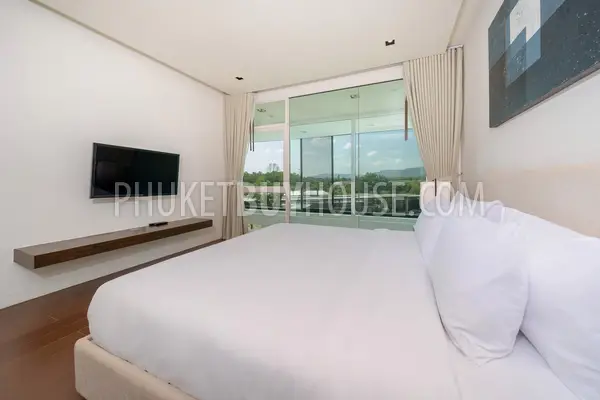 LAG22347: 2-Bedroom Loft with Scenic Views and Modern Amenities for Sale in Laguna. Photo #8