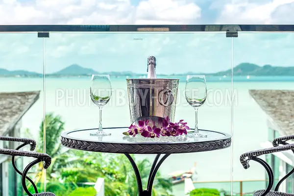 RAW7002: Luxurious 5 bedroom Villa with Infinity Pool in Rawai. Photo #37