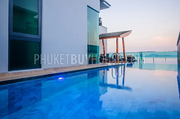RAW7002: Luxurious 5 bedroom Villa with Infinity Pool in Rawai. Photo #29