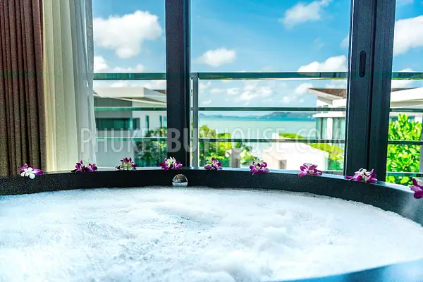 RAW7002: Luxurious 5 bedroom Villa with Infinity Pool in Rawai. Photo #43