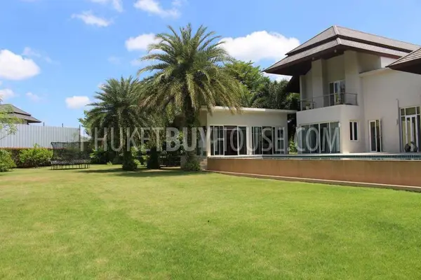 KTH7003: Spacious Villa for Sale in Kathu. Photo #2