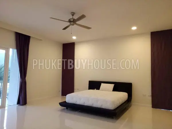 KTH7003: Spacious Villa for Sale in Kathu. Photo #6