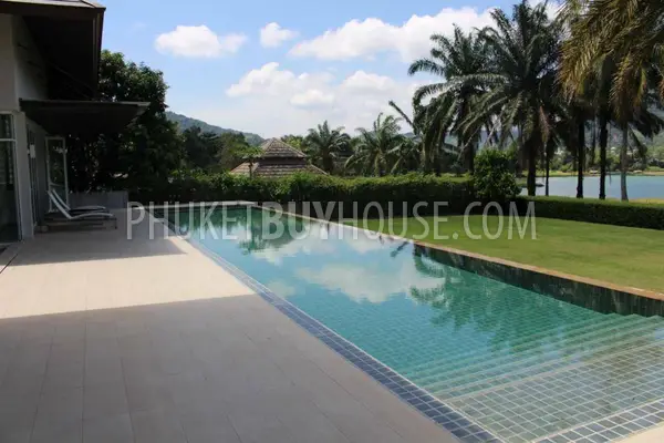KTH7003: Spacious Villa for Sale in Kathu. Photo #14