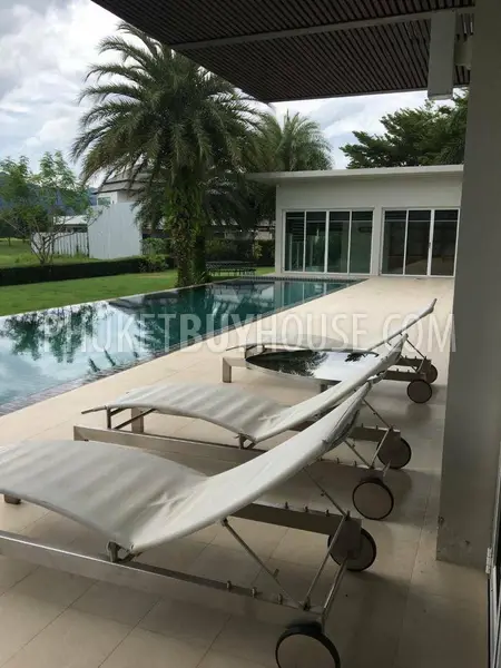 KTH7003: Spacious Villa for Sale in Kathu. Photo #15