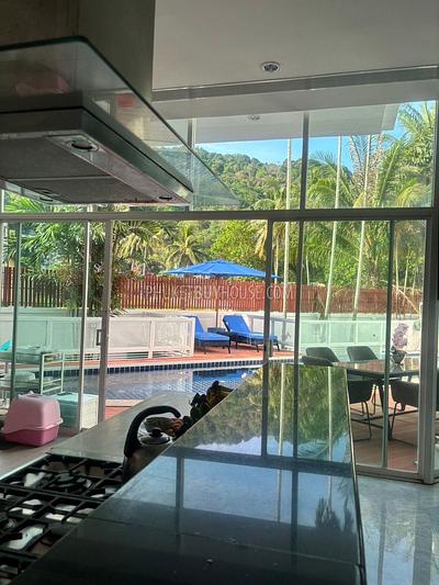 KAT5739: Lovely 6 Bedroom Villa in Kata Beach. Photo #28