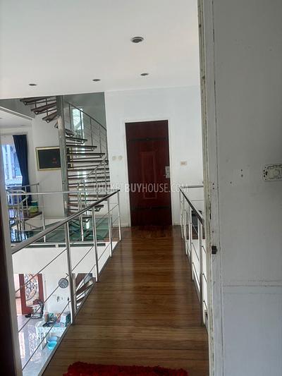 KAT5739: Lovely 6 Bedroom Villa in Kata Beach. Photo #36