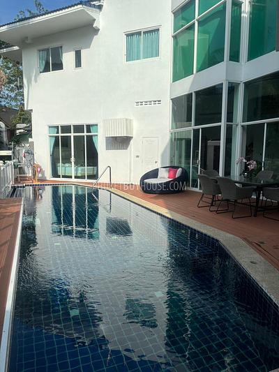 KAT5739: Lovely 6 Bedroom Villa in Kata Beach. Photo #2